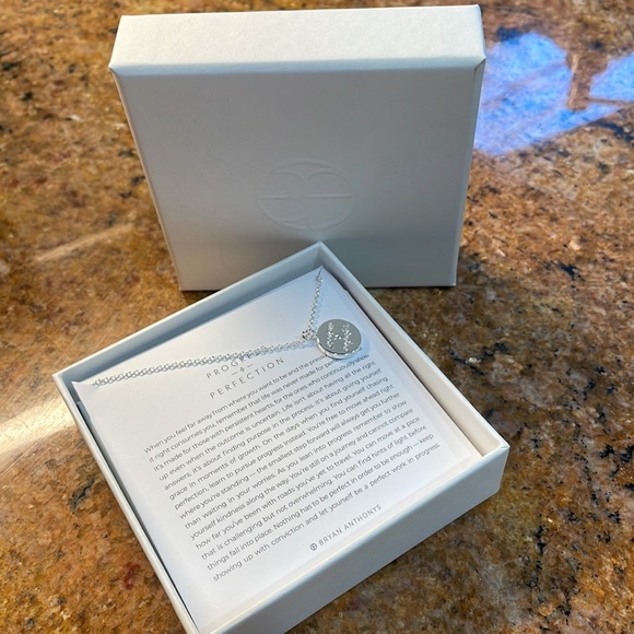 Bryan Anthonys~Progress & Perfection NEW-NBW beautiful silver necklace - Picture 8 of 8